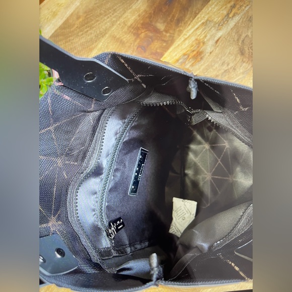 BAO BAO ISSEY MIYAKE OR BEST OFFER - Picture 3 of 5